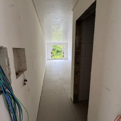 Studio Residencial com 32m², 1 quarto, 1 suíte, 1 garagem, no bairro Ribeirão Da Ilha em Florianópolis