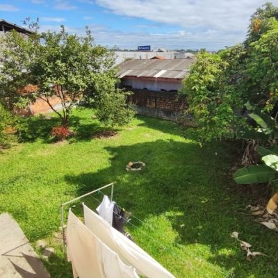 Casa Residencial com 269m², 3 quartos, 1 suíte, 2 garagens, no bairro Costeira do Pirajubaé em Florianópolis