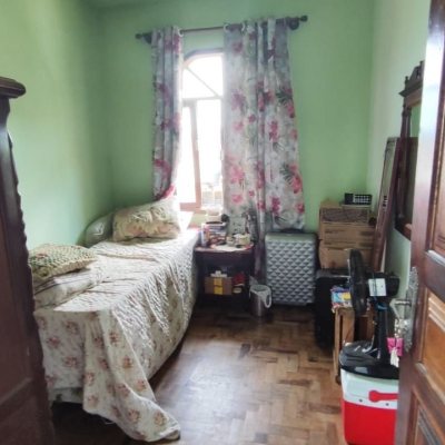 Casa Residencial com 269m², 3 quartos, 1 suíte, 2 garagens, no bairro Costeira do Pirajubaé em Florianópolis