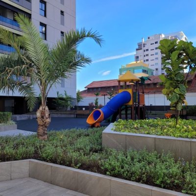 Apartamentos com 73m², 2 quartos, 1 suíte, 2 garagens, no bairro Centro em Florianópolis