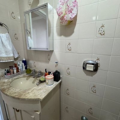 Apartamentos com 163m², 5 quartos, 2 garagens, no bairro Balneário em Florianópolis