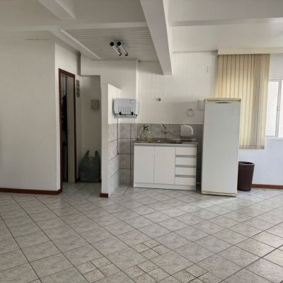 Apartamentos com 163m², 5 quartos, 2 garagens, no bairro Balneário em Florianópolis