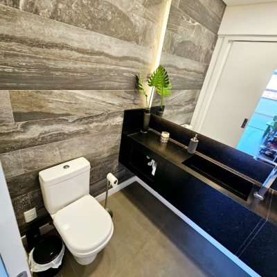 Cobertura com 140m², 2 quartos, 1 suíte, 2 garagens, no bairro Kobrasol em São José