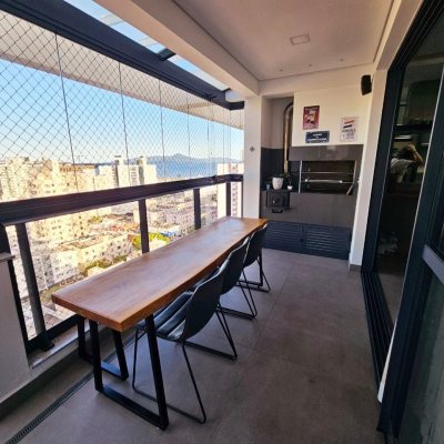 Cobertura com 140m², 2 quartos, 1 suíte, 2 garagens, no bairro Kobrasol em São José