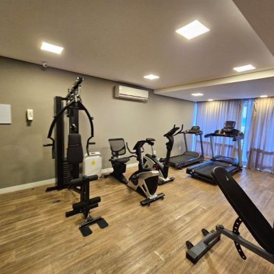 Cobertura com 140m², 2 quartos, 1 suíte, 2 garagens, no bairro Kobrasol em São José