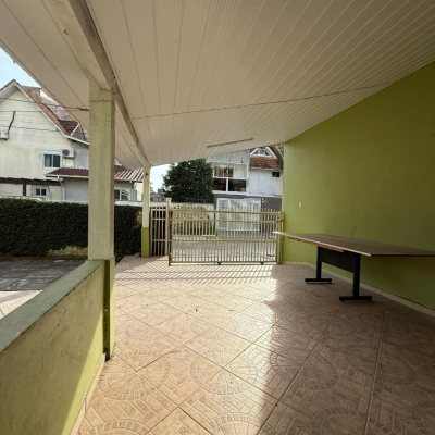 Casa Residencial com 50m², 2 quartos, 1 garagem, no bairro Vargem Grande em Florianópolis