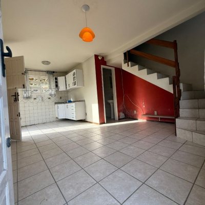 Casa Residencial com 50m², 2 quartos, 1 garagem, no bairro Vargem Grande em Florianópolis