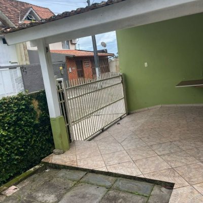 Casa Residencial com 50m², 2 quartos, 1 garagem, no bairro Vargem Grande em Florianópolis