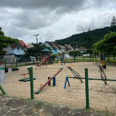 Casa Residencial com 50m², 2 quartos, 1 garagem, no bairro Vargem Grande em Florianópolis
