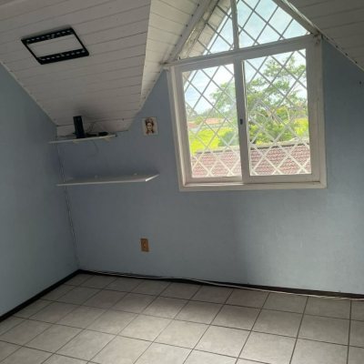 Casa Residencial com 50m², 2 quartos, 1 garagem, no bairro Vargem Grande em Florianópolis