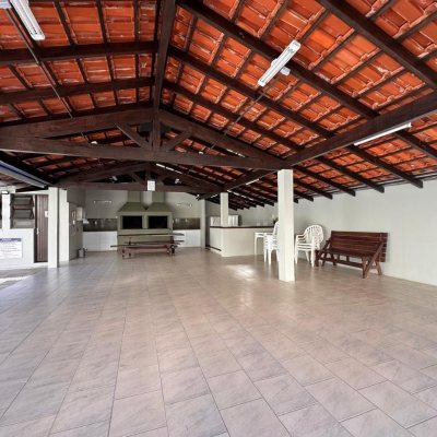 Apartamentos com 41m², 1 quarto, no bairro Agronômica em Florianópolis