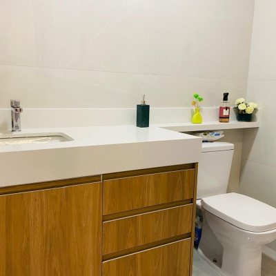 Casa Residencial com 127m², 3 quartos (sendo 2 suítes), 2 garagens, no bairro Campeche em Florianópolis