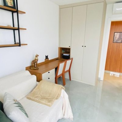 Casa Residencial com 127m², 3 quartos (sendo 2 suítes), 2 garagens, no bairro Campeche em Florianópolis