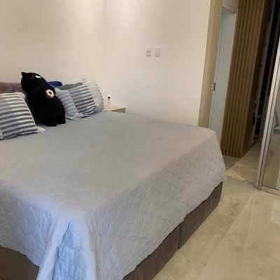 Casa Residencial com 127m², 3 quartos (sendo 2 suítes), 2 garagens, no bairro Campeche em Florianópolis