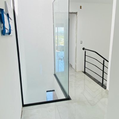 Casa Residencial com 127m², 3 quartos (sendo 2 suítes), 2 garagens, no bairro Campeche em Florianópolis
