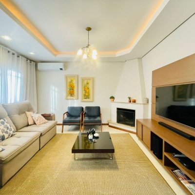 Casa Residencial com 254m², 4 quartos, 1 suíte, 3 garagens, no bairro Ingleses em Florianópolis