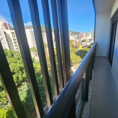 Apartamentos com 69m², 2 quartos, 2 suítes, 1 garagem, no bairro Centro em Florianópolis