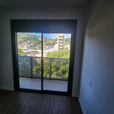 Apartamentos com 69m², 2 quartos, 2 suítes, 1 garagem, no bairro Centro em Florianópolis