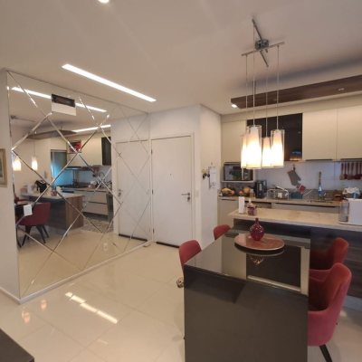 Cobertura com 166m², 3 quartos, 1 suíte, 2 garagens, no bairro Campeche em Florianópolis