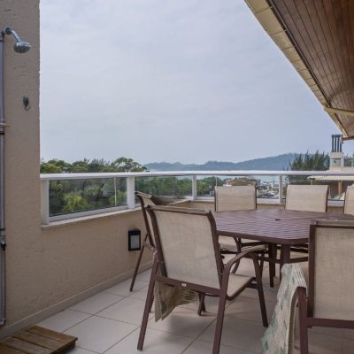 Cobertura com 166m², 3 quartos, 1 suíte, 2 garagens, no bairro Campeche em Florianópolis