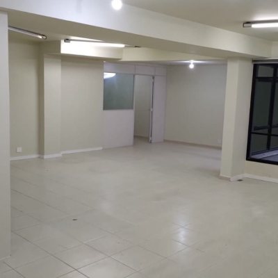 Sala com 98m², no bairro Centro em Florianópolis