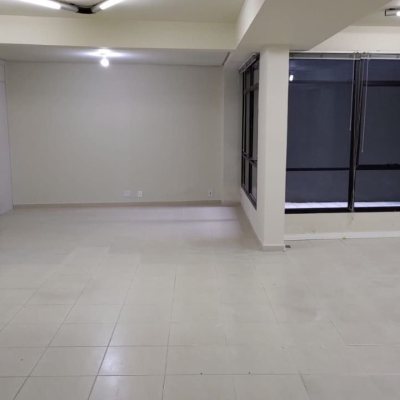 Sala com 98m², no bairro Centro em Florianópolis