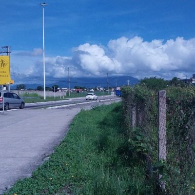 Terrenos Residenciais com 10911m², no bairro Carianos em Florianópolis