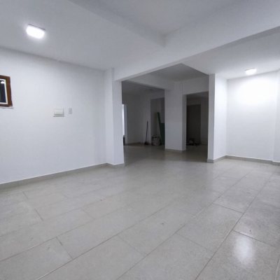 Sala com 203m², no bairro Centro em Florianópolis