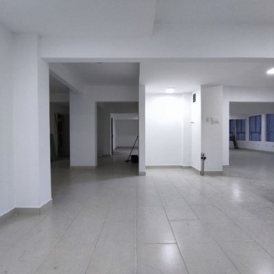Sala com 203m², no bairro Centro em Florianópolis