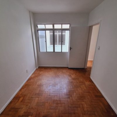 Apartamentos com 68m², 2 quartos, 1 garagem, no bairro Balneário em Florianópolis