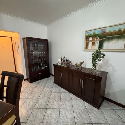 Apartamentos com 108m², 4 quartos, 1 suíte, 1 garagem, no bairro Bom Abrigo em Florianópolis