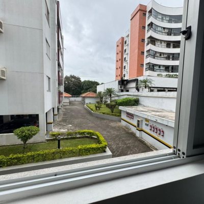 Apartamentos com 108m², 4 quartos, 1 suíte, 1 garagem, no bairro Bom Abrigo em Florianópolis