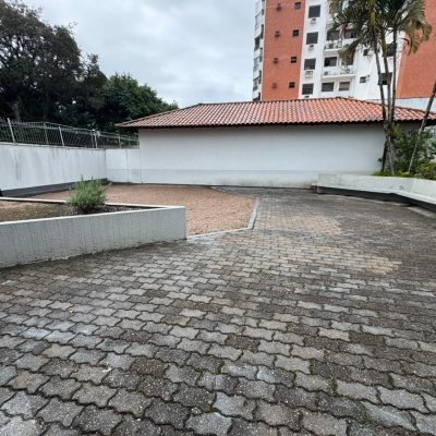 Apartamentos com 108m², 4 quartos, 1 suíte, 1 garagem, no bairro Bom Abrigo em Florianópolis