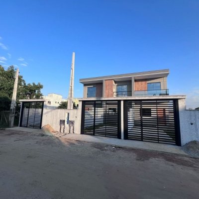 Casa Residencial com 85m², 2 quartos, 1 suíte, 2 garagens, no bairro São João Do Rio Vermelho em Florianópolis