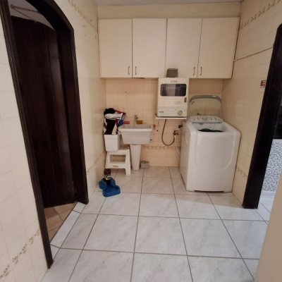 Casa Residencial/Comercial com 200m², 2 garagens, no bairro Itaguaçu em Florianópolis