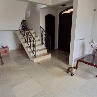 Casa Residencial/Comercial com 200m², 2 garagens, no bairro Itaguaçu em Florianópolis