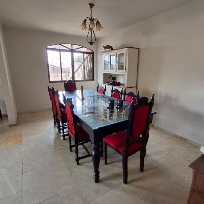 Casa Residencial/Comercial com 200m², 2 garagens, no bairro Itaguaçu em Florianópolis