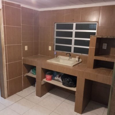 Casa Residencial com 43m², 1 quarto, 3 garagens, no bairro Tapera da Base em Florianópolis