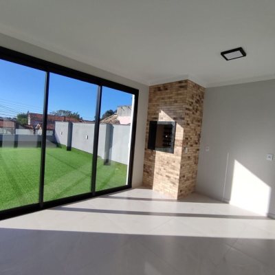 Casa Residencial com 507m², 5 quartos, 3 suítes, 4 garagens, no bairro Ingleses do Rio Vermelho em Florianópolis