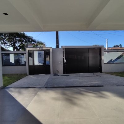 Casa Residencial com 507m², 5 quartos, 3 suítes, 4 garagens, no bairro Ingleses do Rio Vermelho em Florianópolis