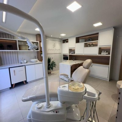 Casa Residencial com 231m², 4 quartos, 2 suítes, 1 garagem, no bairro Ponte do Imaruim em Palhoça