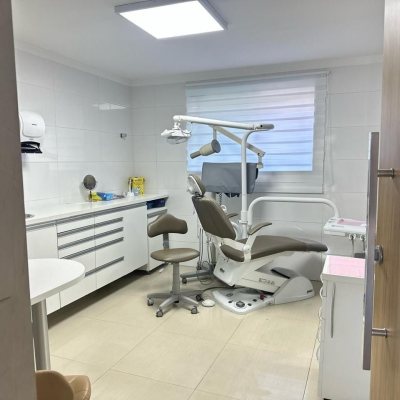 Casa Residencial com 231m², 4 quartos, 2 suítes, 1 garagem, no bairro Ponte do Imaruim em Palhoça