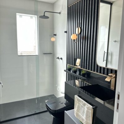 Casa Residencial com 231m², 4 quartos, 2 suítes, 1 garagem, no bairro Ponte do Imaruim em Palhoça