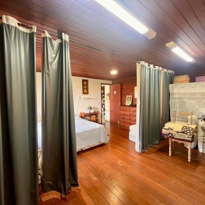 Casa Residencial com 222m², 5 quartos, 2 suítes, 4 garagens, no bairro Campeche em Florianópolis