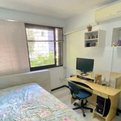 Casa Residencial com 250m², 5 quartos (sendo 1 suíte), 4 garagens, no bairro Carvoeira em Florianópolis