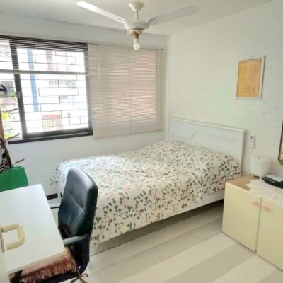 Casa Residencial com 250m², 5 quartos (sendo 1 suíte), 4 garagens, no bairro Carvoeira em Florianópolis