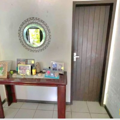 Casa Residencial com 250m², 5 quartos (sendo 1 suíte), 4 garagens, no bairro Carvoeira em Florianópolis
