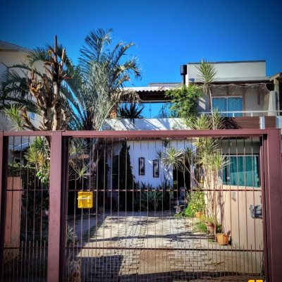 Casa Residencial com 100m², 2 quartos, 1 garagem, no bairro Campeche em Florianópolis