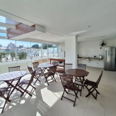 Apartamentos com 94m², 3 quartos, 1 suíte, 2 garagens, no bairro Capoeiras em Florianópolis