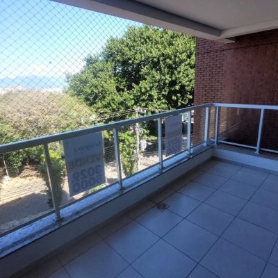 Apartamentos com 94m², 3 quartos, 1 suíte, 2 garagens, no bairro Capoeiras em Florianópolis